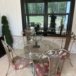 Round Glass Dining Room Table With 4 Chairs 