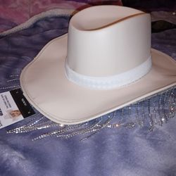 TAN COWBOY HAT WITH RHINESTONES