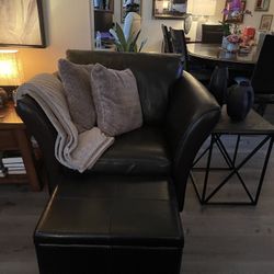 Leather Chair With Ottoman   Excellent Condition 