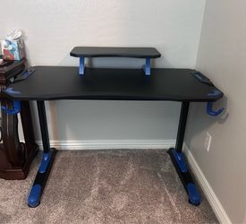 Gaming table