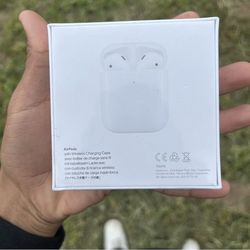 Apple AirPods 2nd Gen (Noise Cancelation)