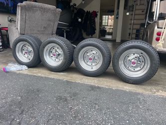 Golf cart wheels
