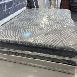 QUEEN SIZE SOUTHERLAND INDIGO PILLOW TOP MATTRESS & BOX SPRING BED SET