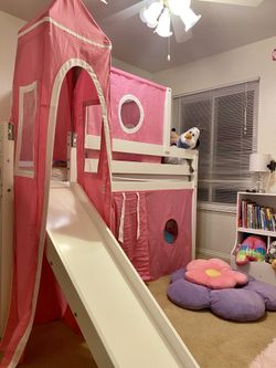 Castle bed