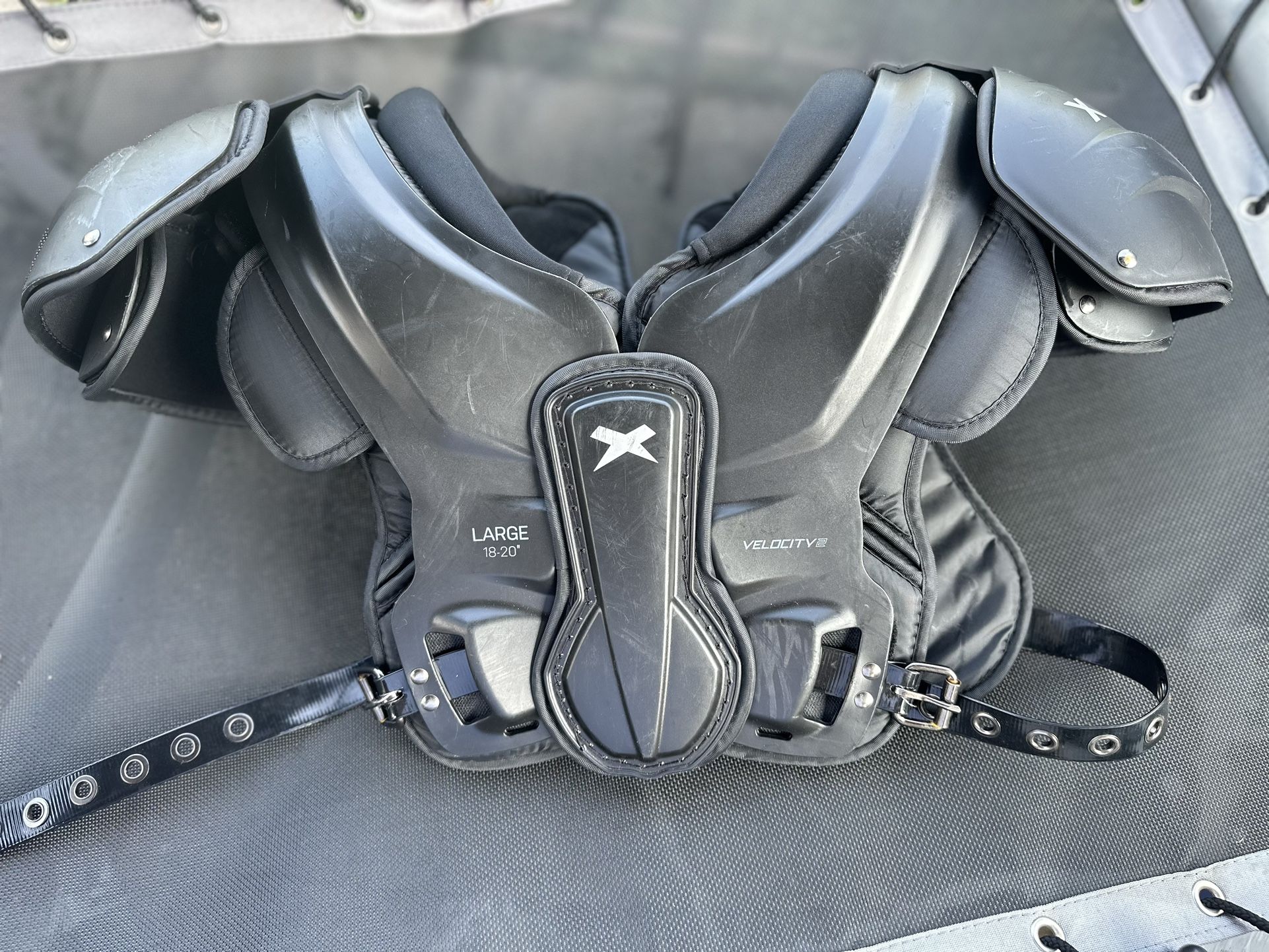 Xenith Velocity 2 Football Shoulder Pads Size Large