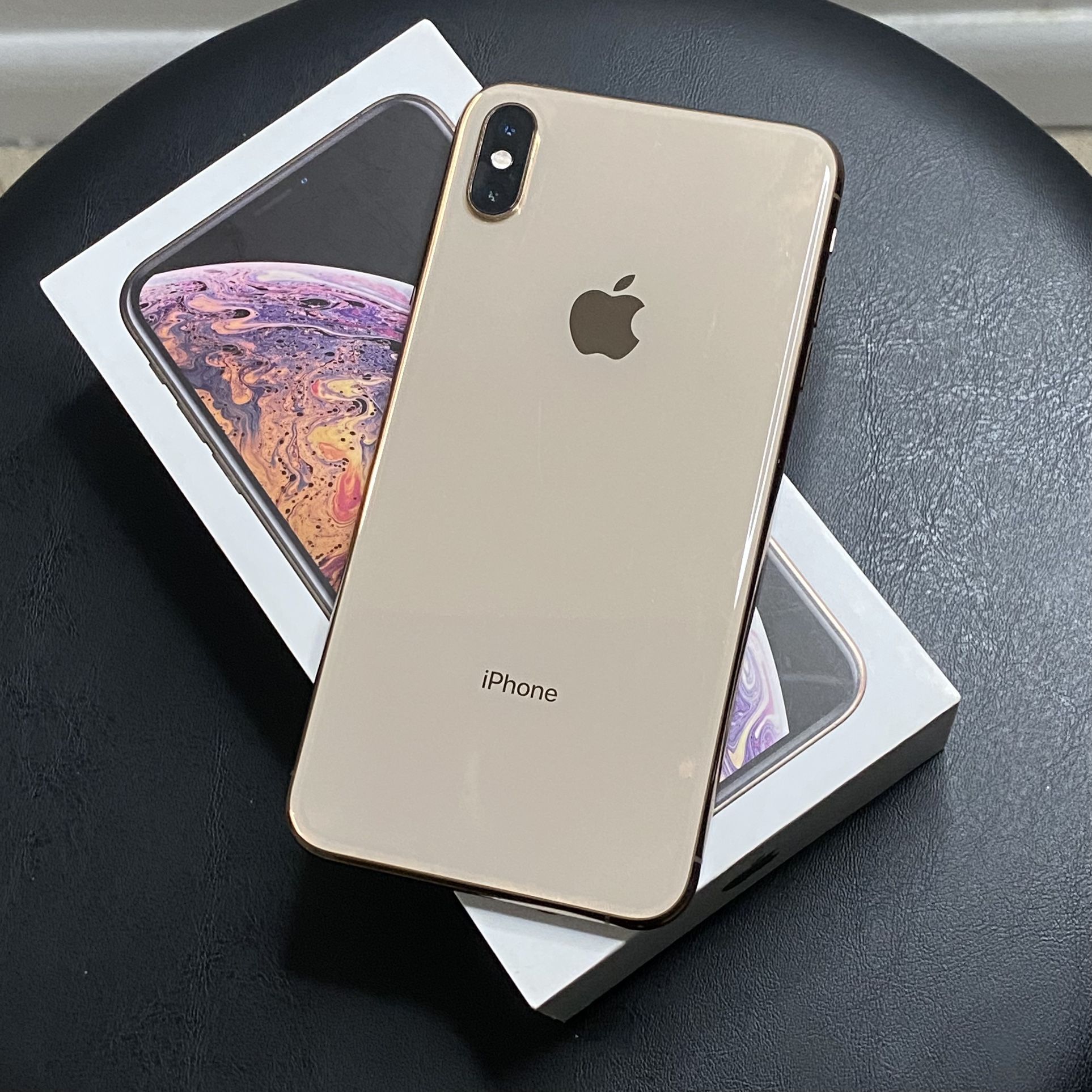 Apple iPhone XS Max 64 GB in Gold for T-Mobile for Sale in Miami