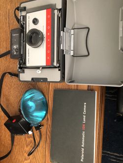 Polaroid 104 Land Camera with Flash and Case