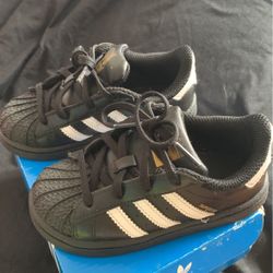 Adidas shoes Size 8 Still Look  Good $40
