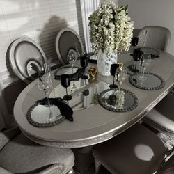  Posh Dining Table, 4 Dining Chairs and 2 Host Chairs