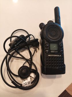 CLS 1410 Motorola Two Way Radio and earpeace