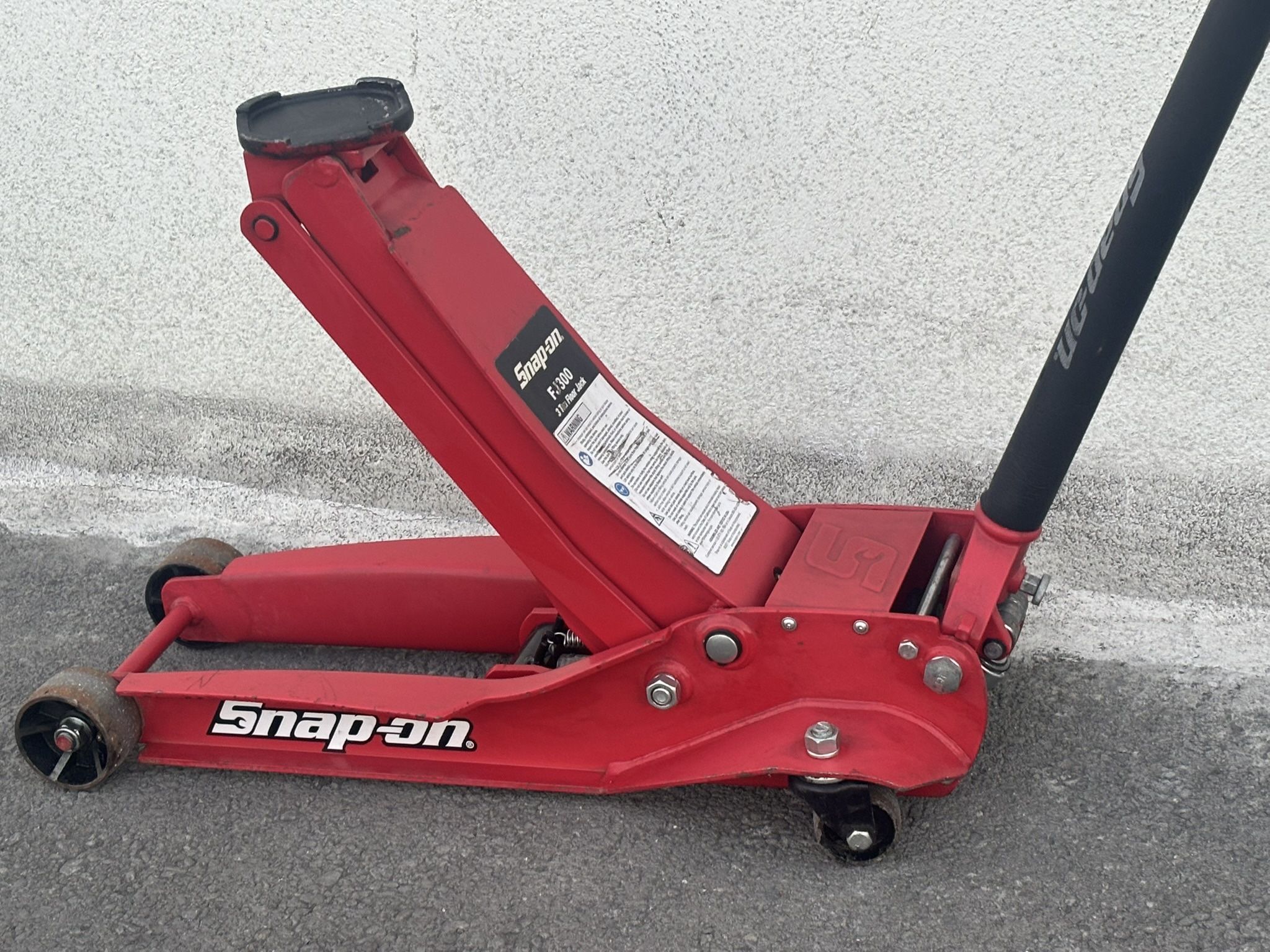 Snap-on Tools 3-Ton Floor Jack (Red)