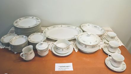48-Piece Elington/Wade Fina China Of Japan in "Diane" Pattern