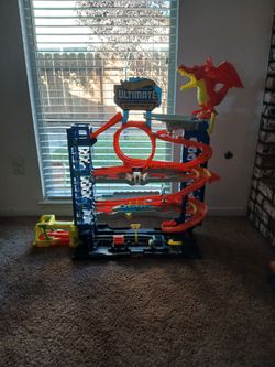 Hotwheels ultimate garage