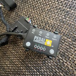 DURAMAX PEDAL COMMANDER