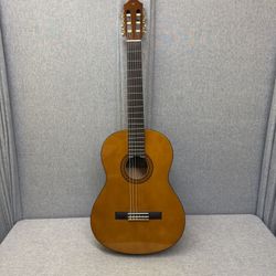 Yamaha C40 Classical Guitar 