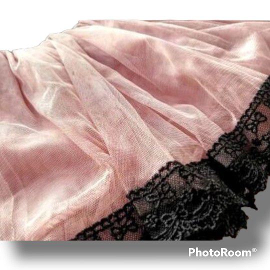 Popatu Tulle Skirt with Black Lace Trim 