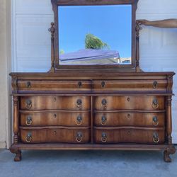 VDresservand Mirror