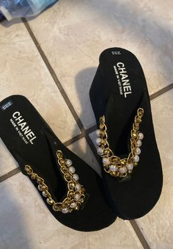 Black wedge shoes size 5/6