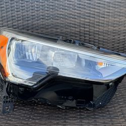 2019 2020 2021 2022 2023 2024 Audi Q3 Right Passenger Side LED Headlight OEM 83A941012B