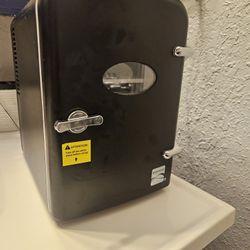 Kenmore 6 Can Mini Refrigerator 