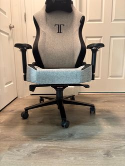 Secretlab TITAN 2020 SoftWeave Gaming Chair