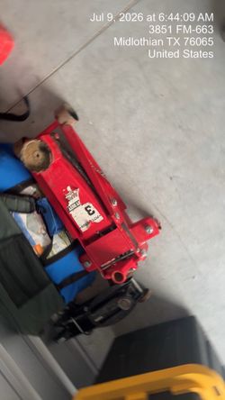 3 ton floor jack with bar needs the bolt but it works fine. 80 bucks.
