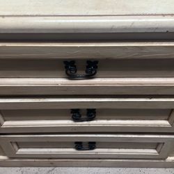 Sturdy Dresser