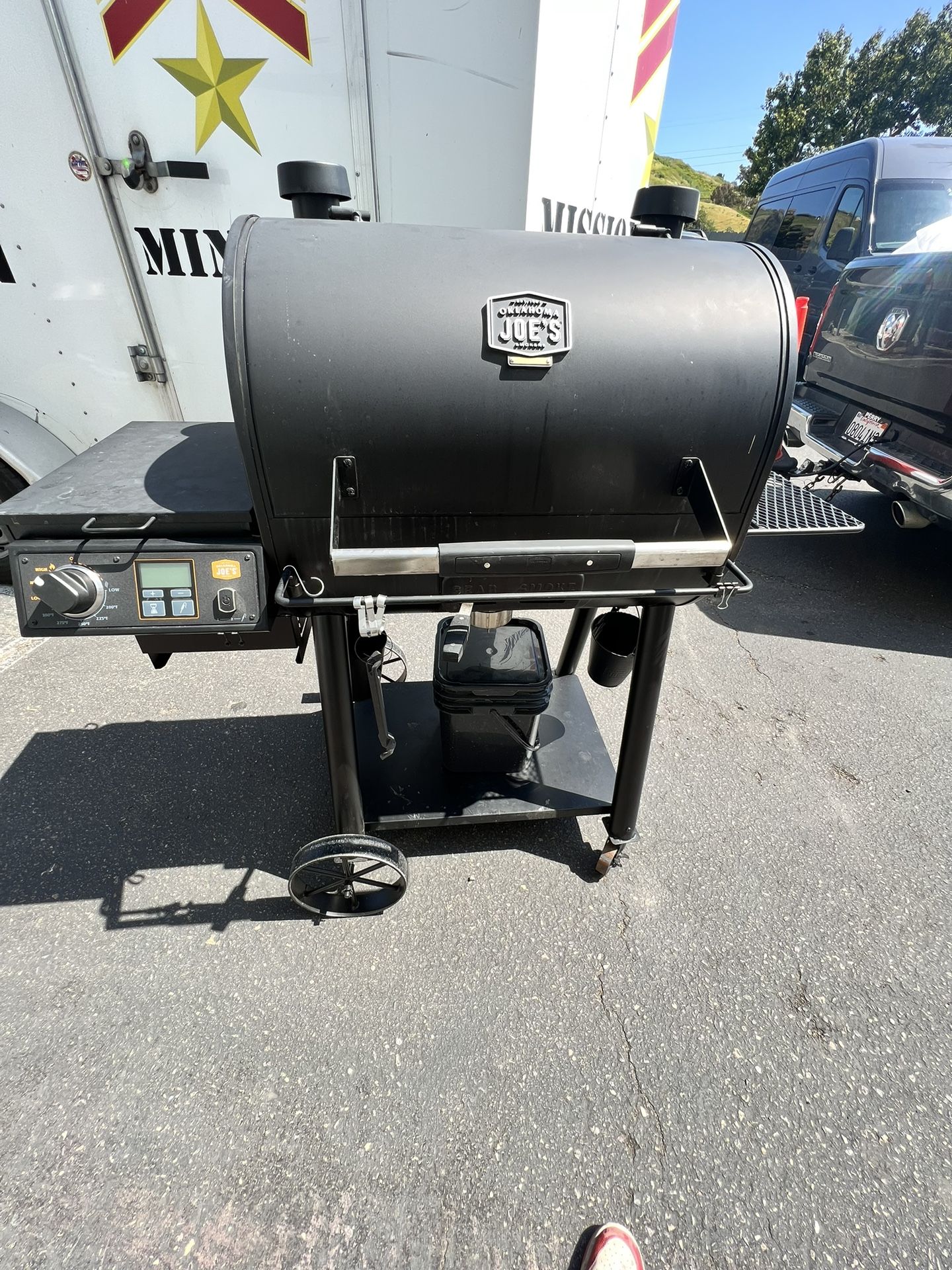 Oklahoma Joe's (contact info removed)0376 Rider 1200 DLX Pellet Grill/BBQ Smoker, Black