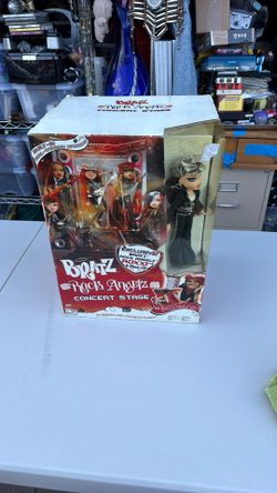 Bratz Rock Angelz Concert Stage With Roxxi Doll
