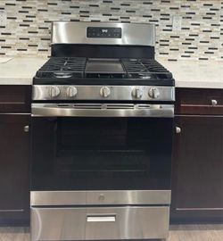 GE gas range stove