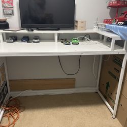 gaming desk