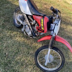2002  Honda XR80R Dirt Bike