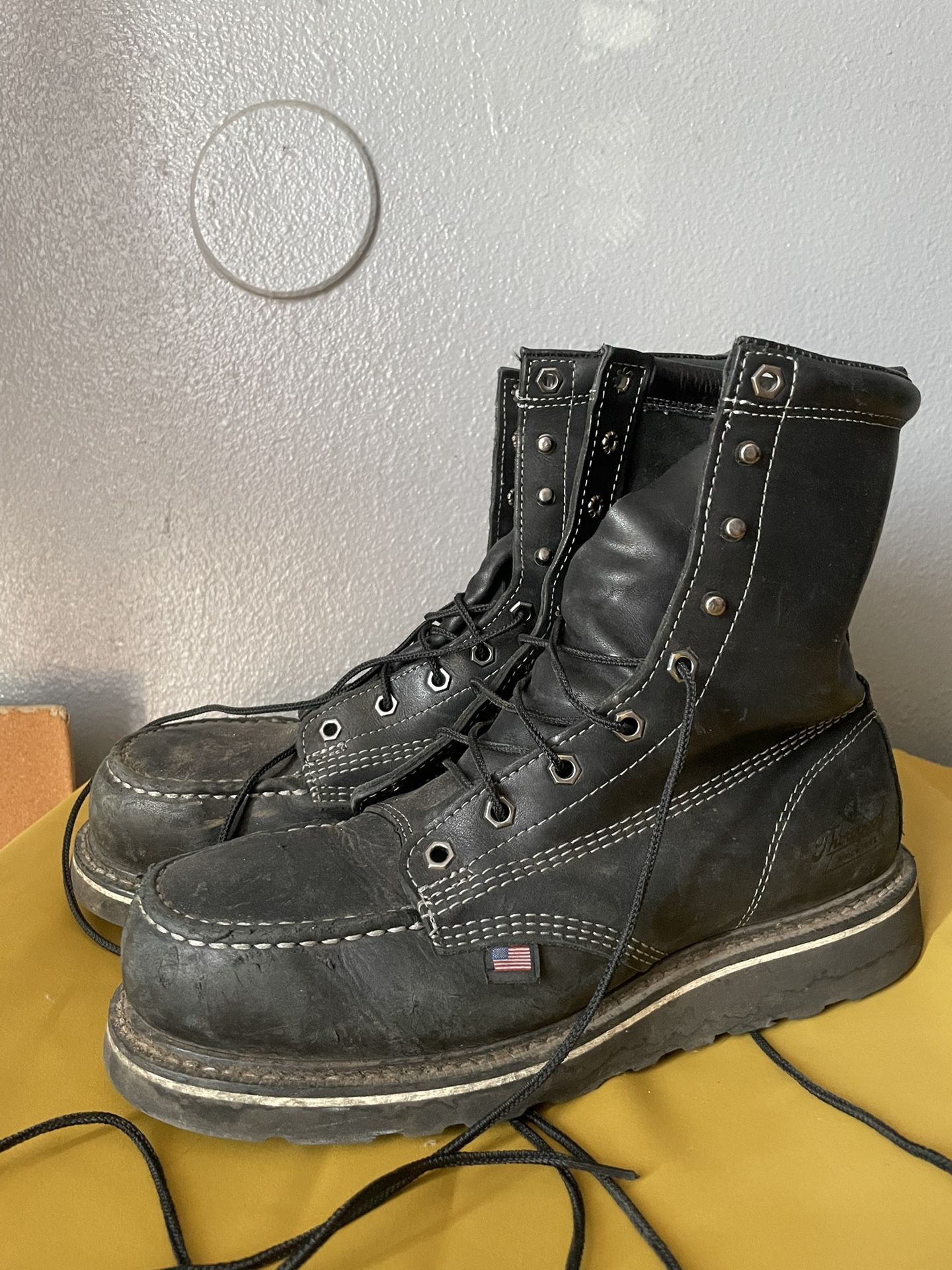 Thorogood Boots Midnight Series 8” Black Mic Safety Toe