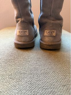 Tall Gray Uggs with Zipper - Size 6 Women’s