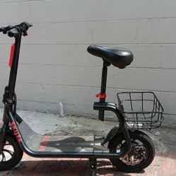 Skute 15 MPH Scooter