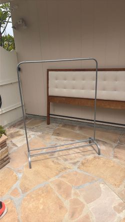Clothing rack