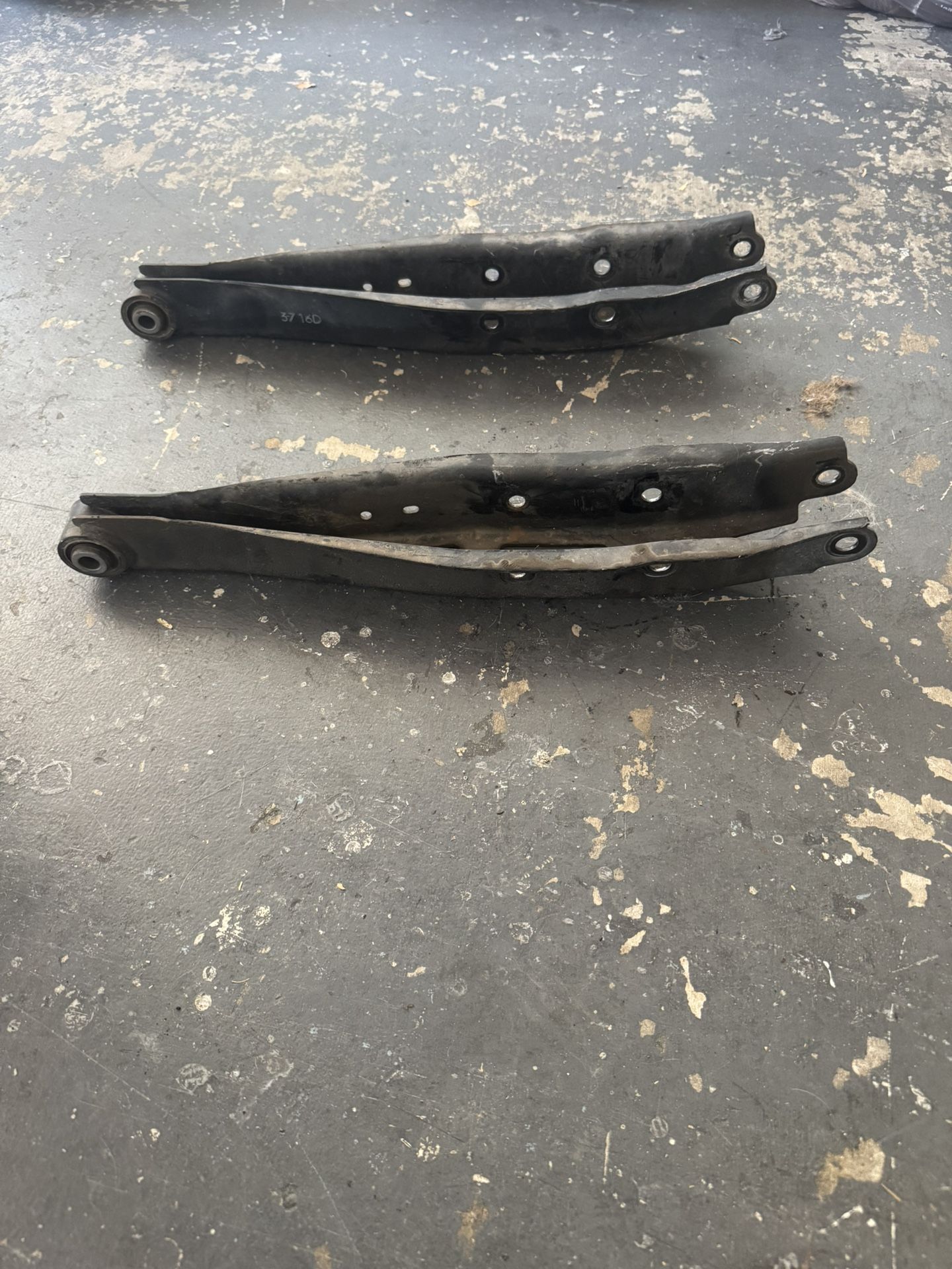 FRS BRZ 86 OEM Rear Lower Control Arms