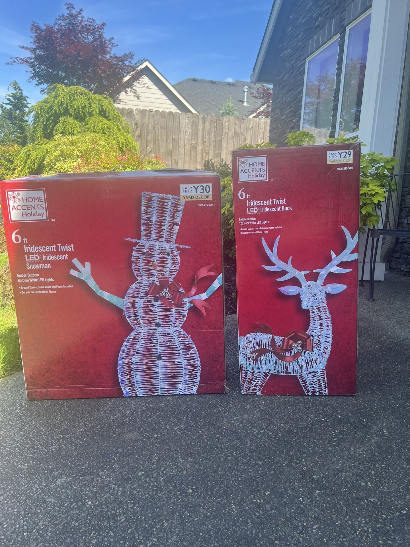 Indoor/outdoor Snowman And Reindeer Decor
