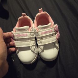 Minnie Mouse Shoes 
