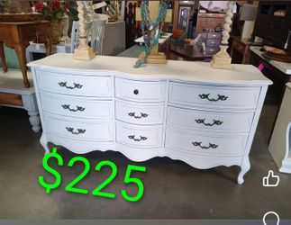 Dresser's