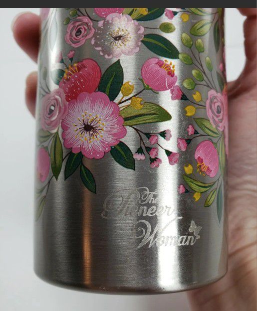 The Pioneer Woman 18oz Stainless Steel Water Bottle. Keeps Cold For 24hrs & Hot 12hrs.