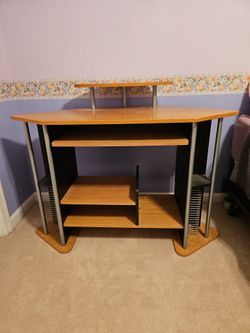 Small Corner Desk With Monitor Rise
