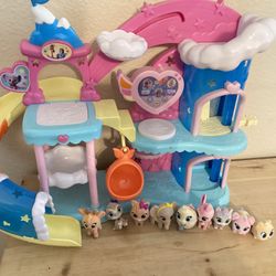 Disney Jr Tots Playset And Figurines