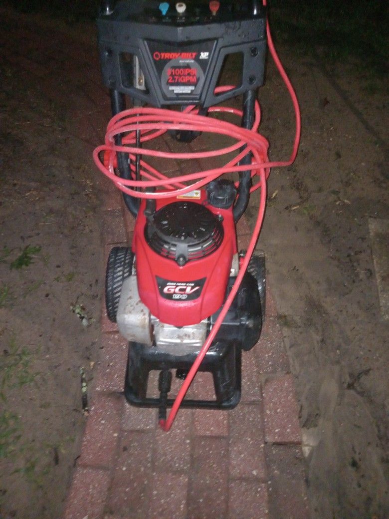 Troy-Bilt XP Series For Life 3100 Psi 2.7 Gallons Per Minute Honda Powered 190 Overhead Cam Pressure Washer With Hose With Wand With All Tips