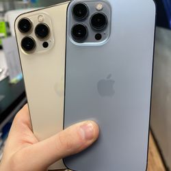 Unlocked iPhone 13 Pro Max 256GB - All Colors