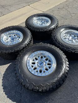 KMC KM549 GRS 6x135 17” Wheels with 35” BFGoodrich K02 All-Terrain Tires
