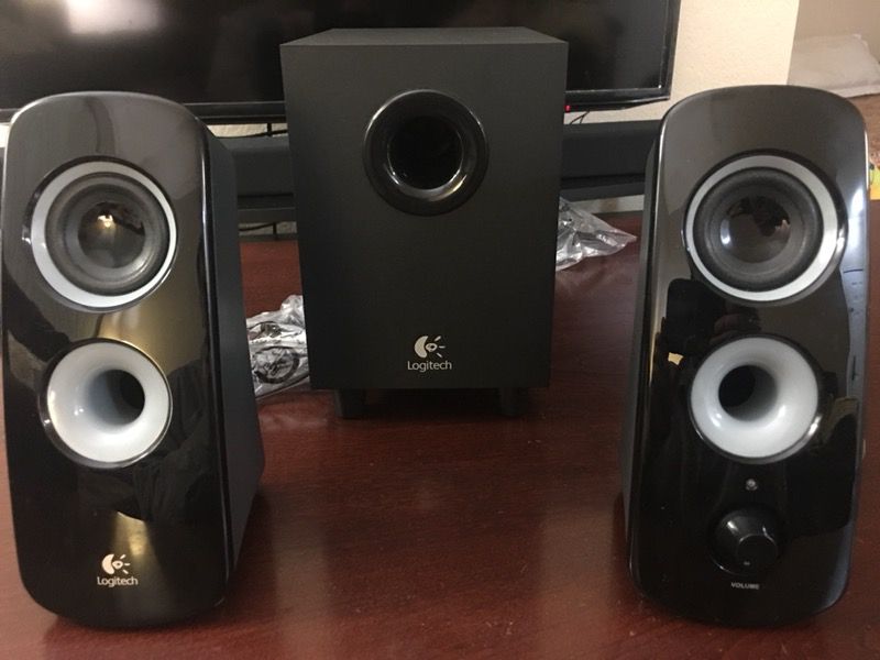 new open Logitech Z323 2.1 Speakers for Sale in Pleasanton, CA - OfferUp