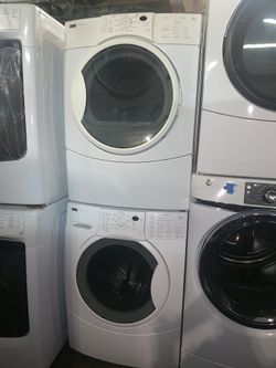 Kenmore front load washer and electric dryer set in excellent conditions with 4 months warranty