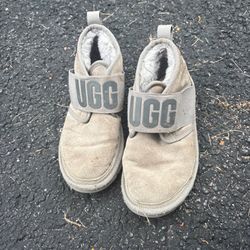 Authentic Woman’s Neumel II Uggs SIZE 6 (PLEASE READ DESCRIPTION)