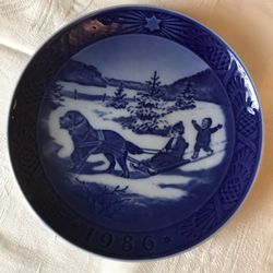 1986 Royal Copenhagen Plate